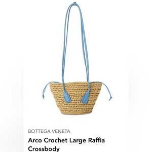 Bottega Veneta Arco Crochet Sm Raffia C/B. Natural Windswept.